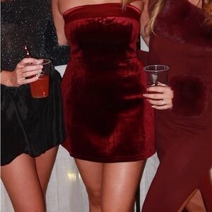 Lulu's Burgundy Velvet Strapless Dress